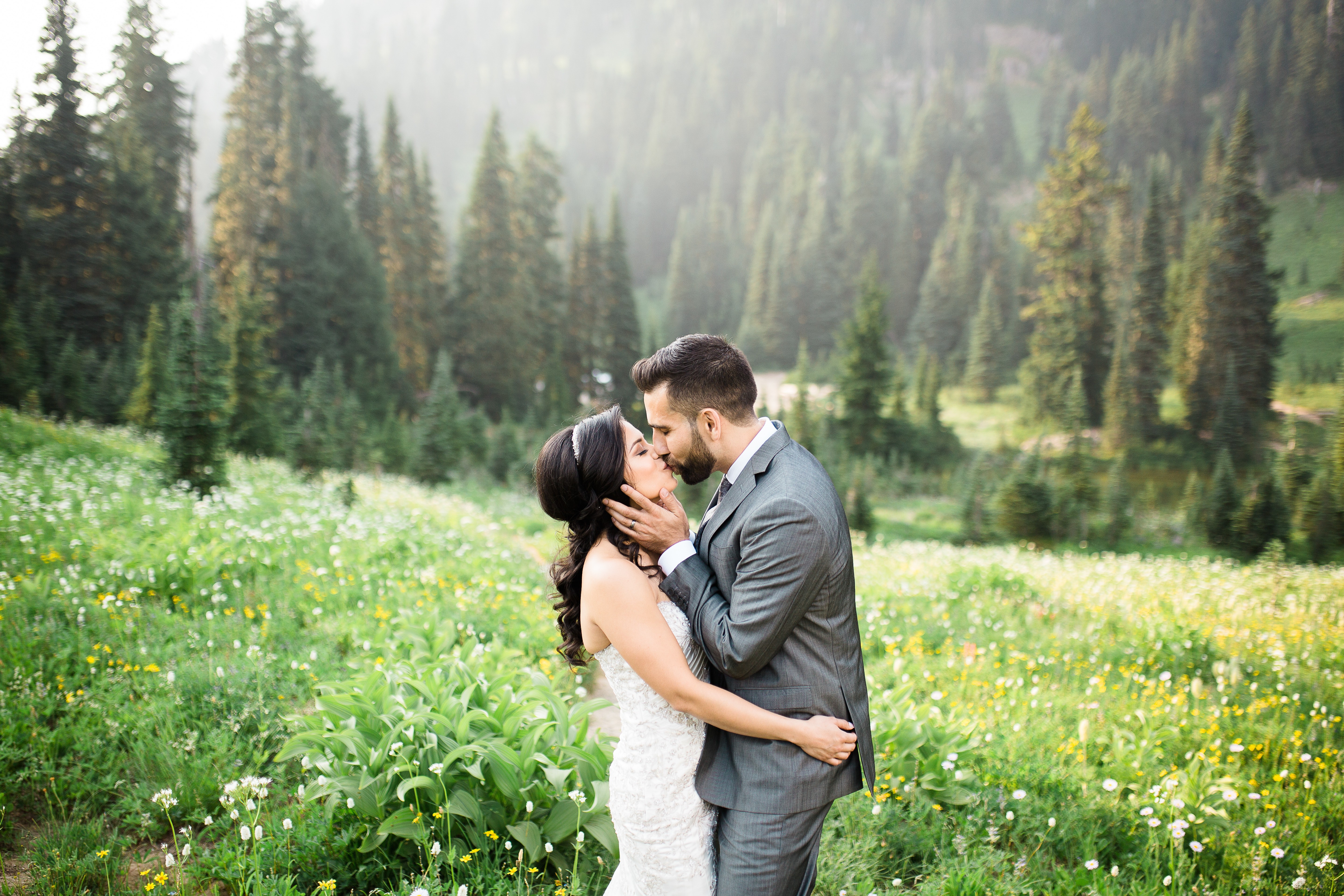 05-Mt-Rainier-Tipsoo-Lake-Bridal-PhotographySeattle-Wedding-Photographer