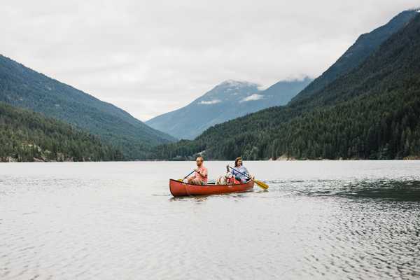 Ross Lake adventure session in Pacific Northwest Elopement