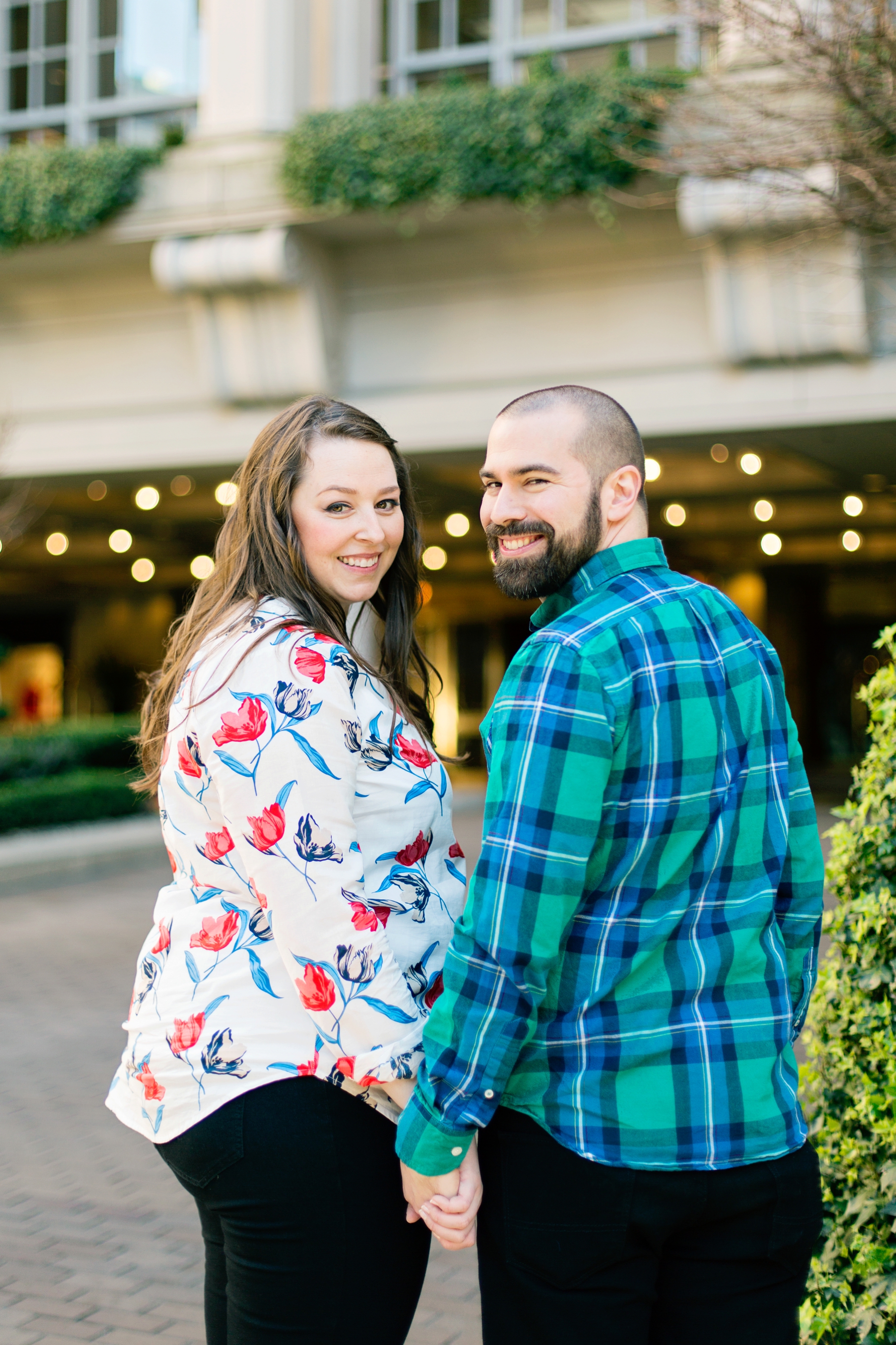 9-Proposal-Engaged-Downtown-Seattle-Photographer-The-Fairmont-Olympic-Hotel-Engagement-Pictures-Wedding-Photography-by-Betty-Elaine