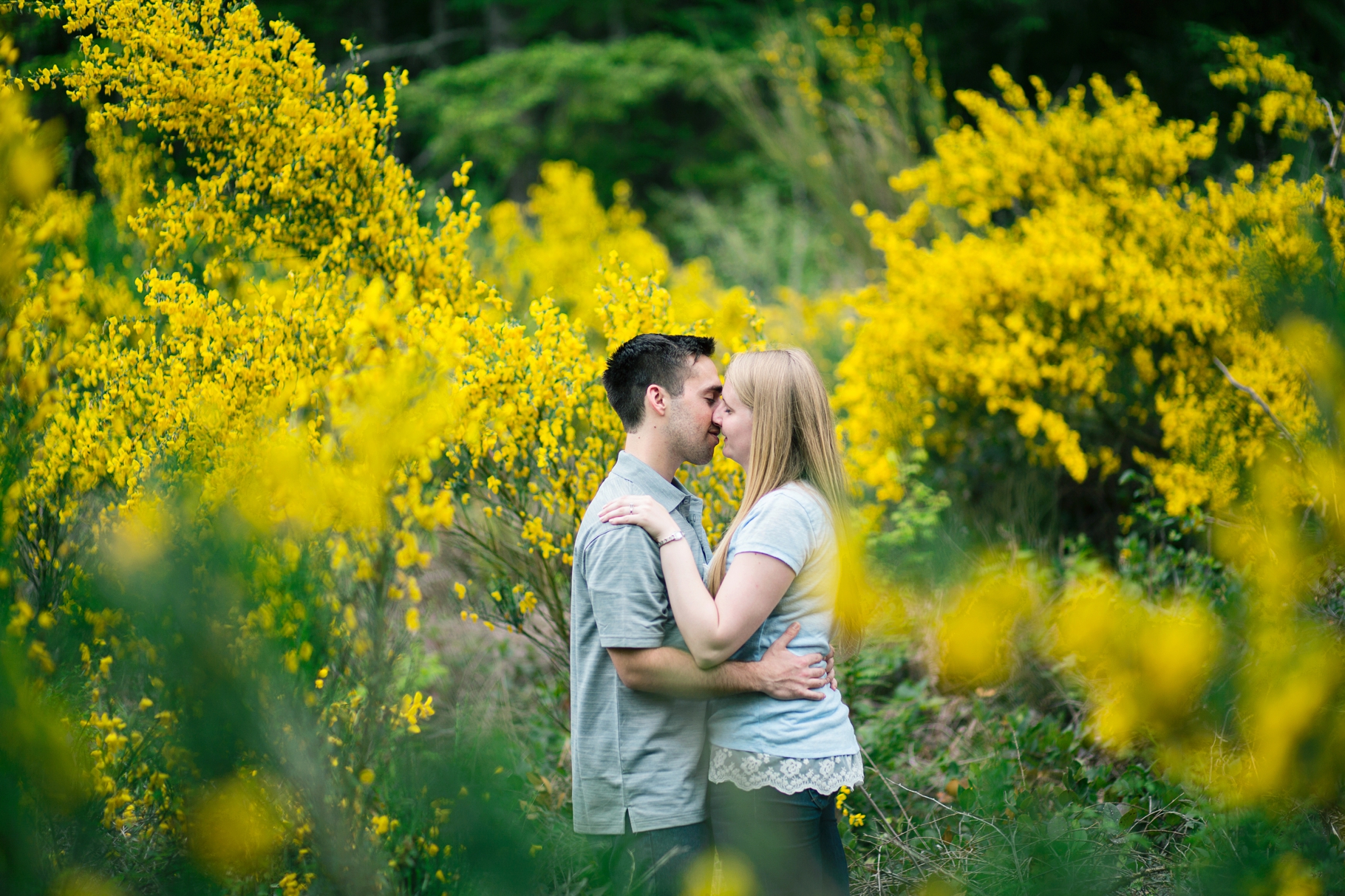 1-Issaquah-Hiking-Engagement-Photographer-Photos-Tradition-Lake-Loop-Trail-Yellow-Wild-Flowers-Seattle-Wedding-Photography-by-Betty-Elaine