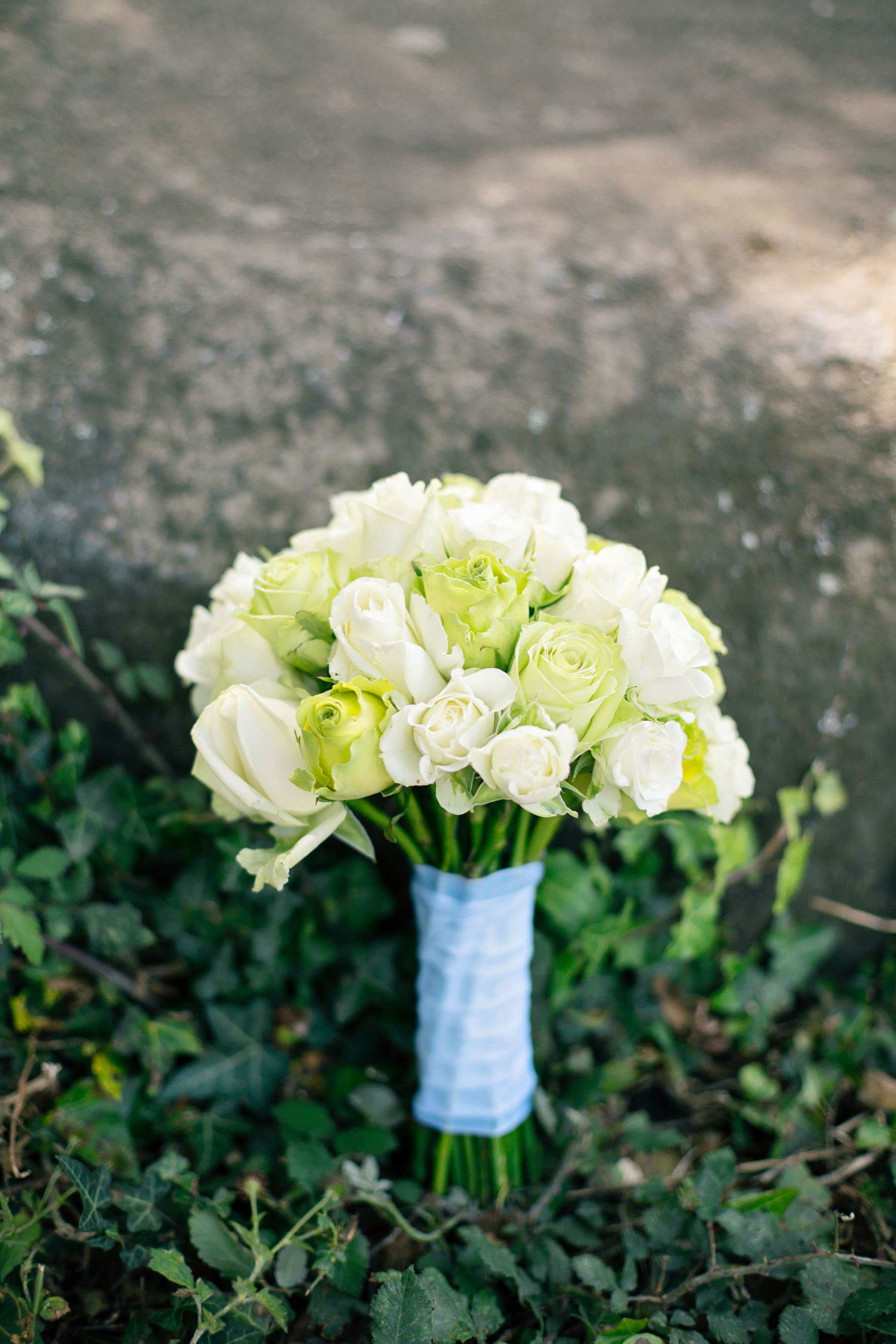 27-Bridal-Bouquet-Flowers-Roses-White-Green-International-Photographer-England-Bristol-Wedding-Photography-by-Betty-Elaine
