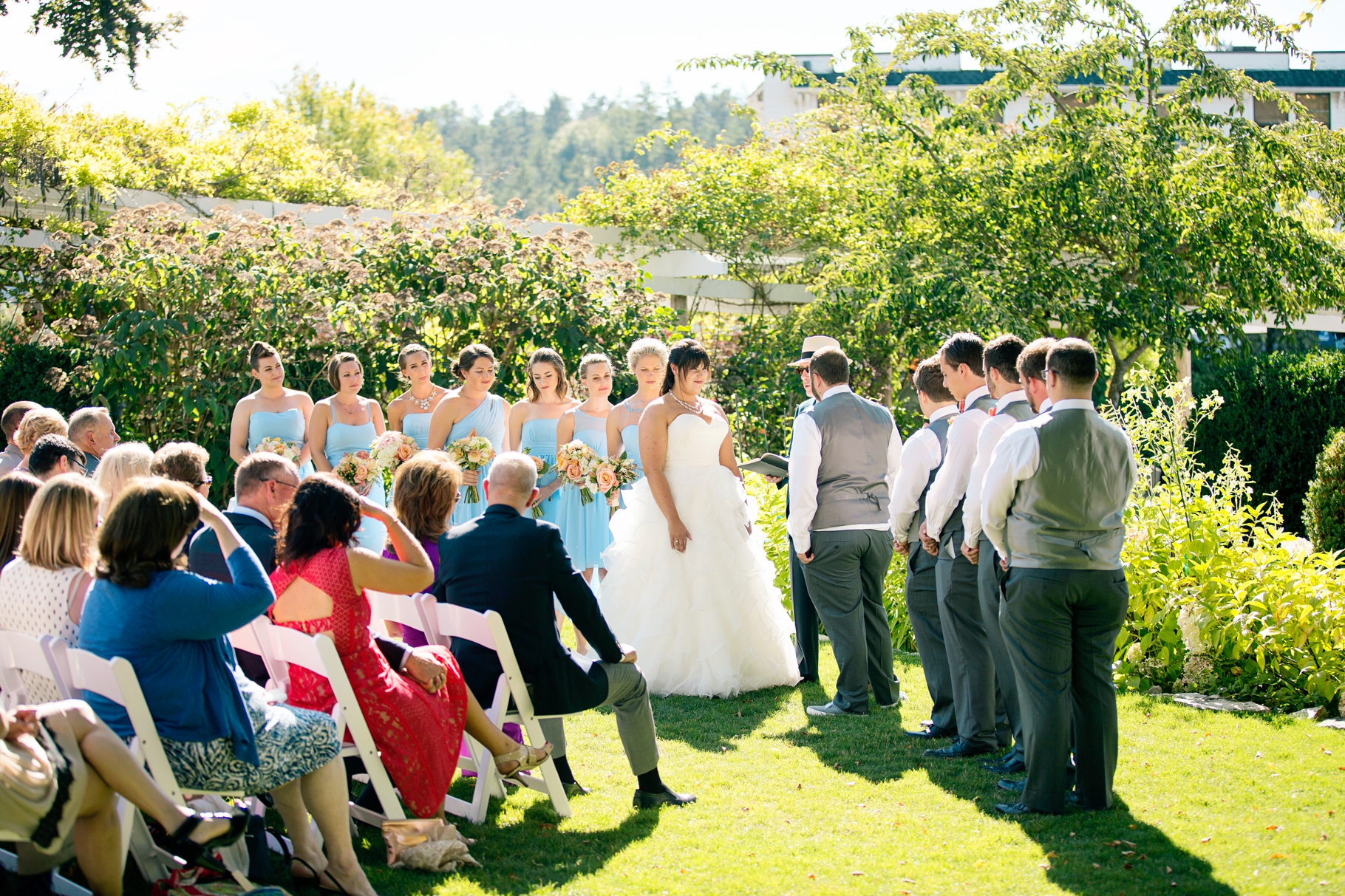 27-Outdoor-Ceremony-Sunken-Garden-San-Jaun-Island-Roche-Harbor-Resort-Wedding-Photographer-Northwest-Seattle-Photography-by-Betty-Elaine