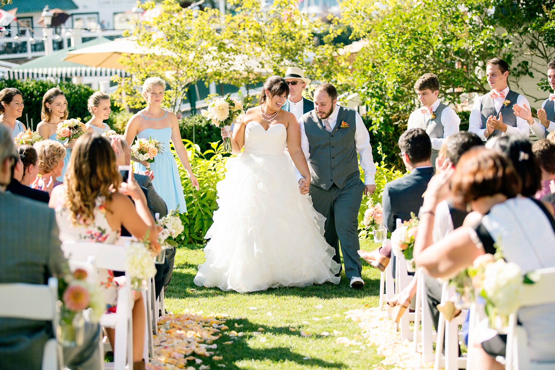 29-Outdoor-Ceremony-Sunken-Garden-San-Jaun-Island-Roche-Harbor-Resort-Wedding-Photographer-Northwest-Seattle-Photography-by-Betty-Elaine