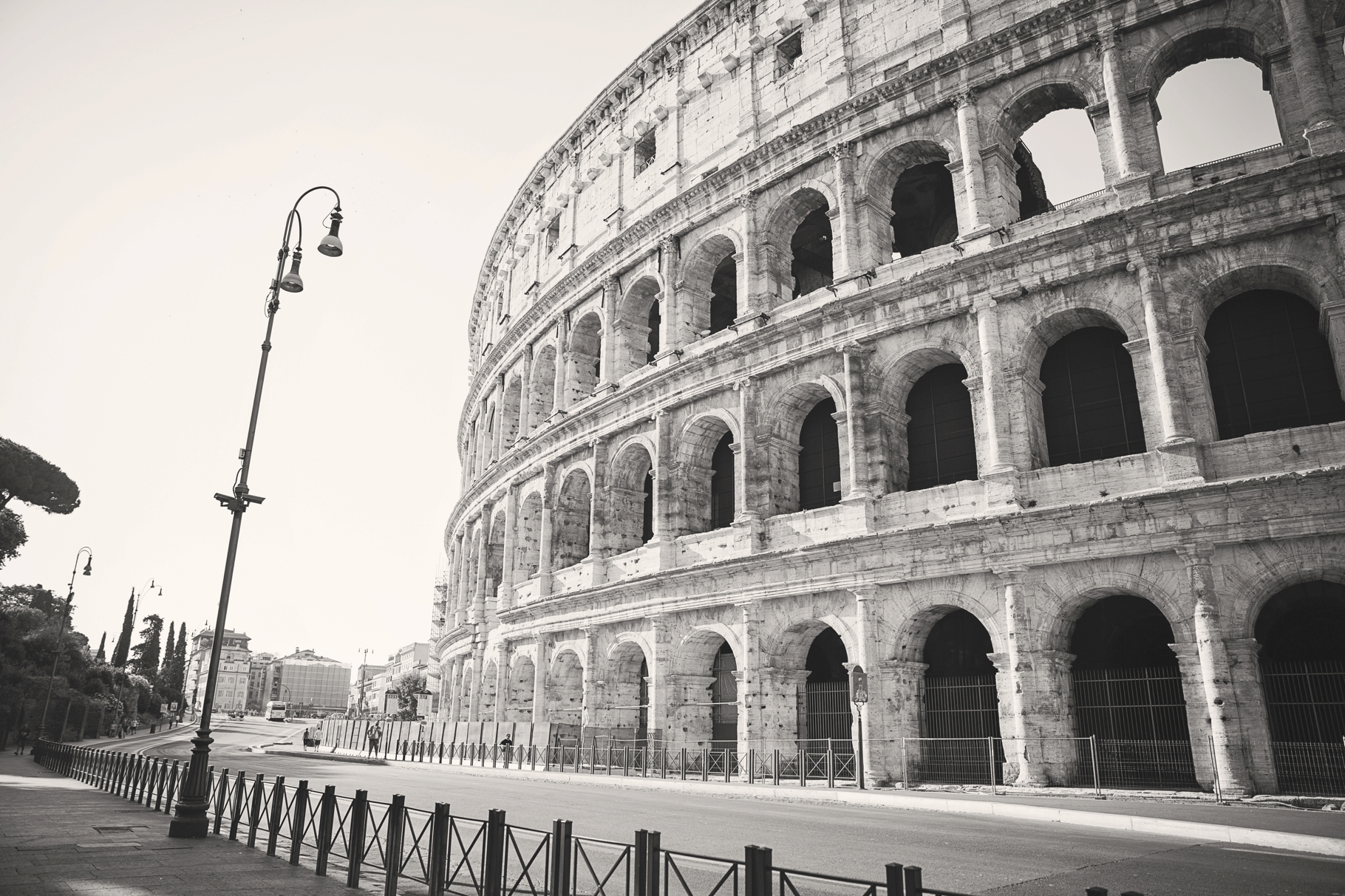 10- Colosseum-Rome-Italy-Europe-Travel-Anniversary-Trip-Photography-by-Betty-Elaine