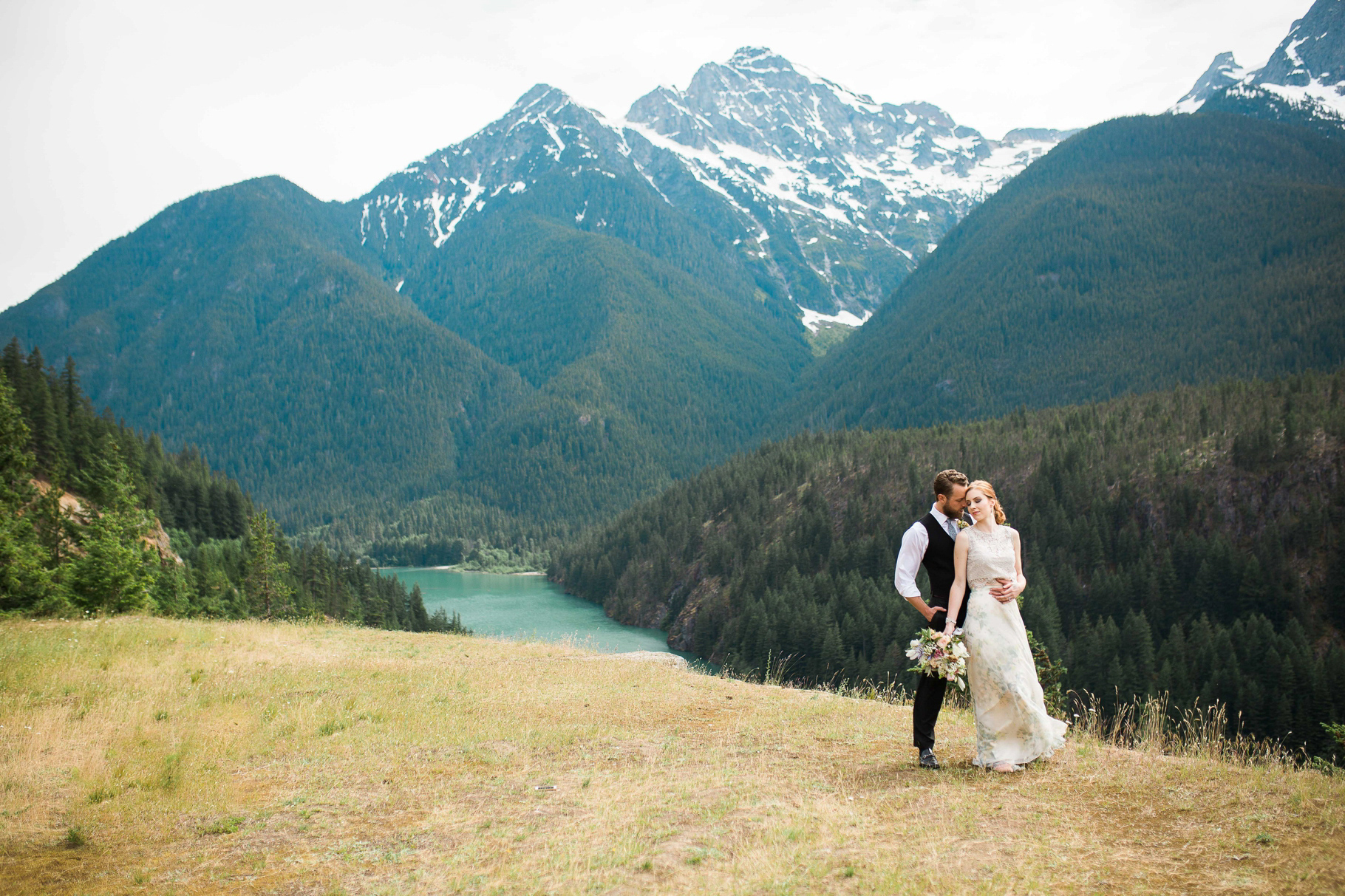 diablo-lake-elopement-seattle-wedding-photographer-bhldn-photography-hiking-adventure_0005