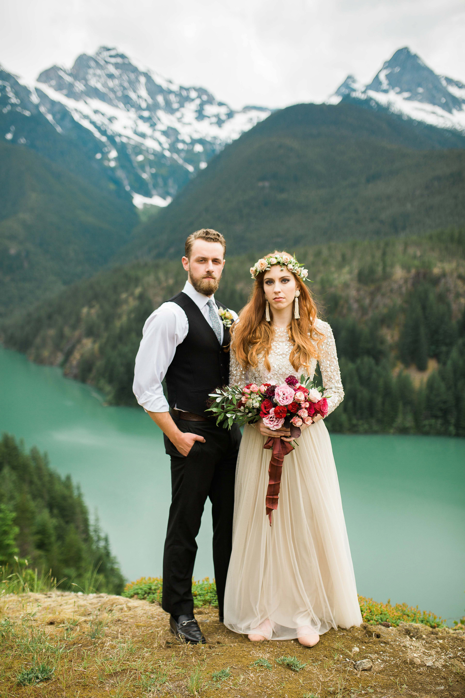 diablo-lake-elopement-seattle-wedding-photographer-bhldn-photography-hiking-adventure_0015