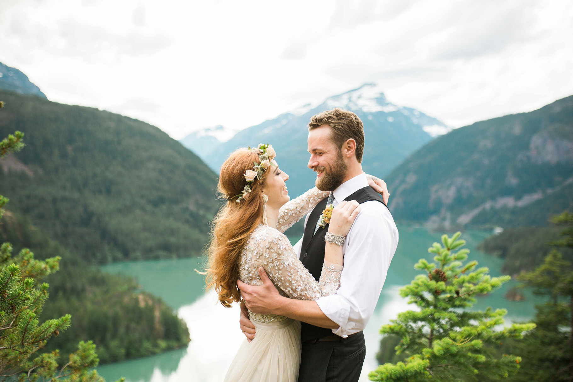 diablo-lake-elopement-seattle-wedding-photographer-bhldn-photography-hiking-adventure_0019