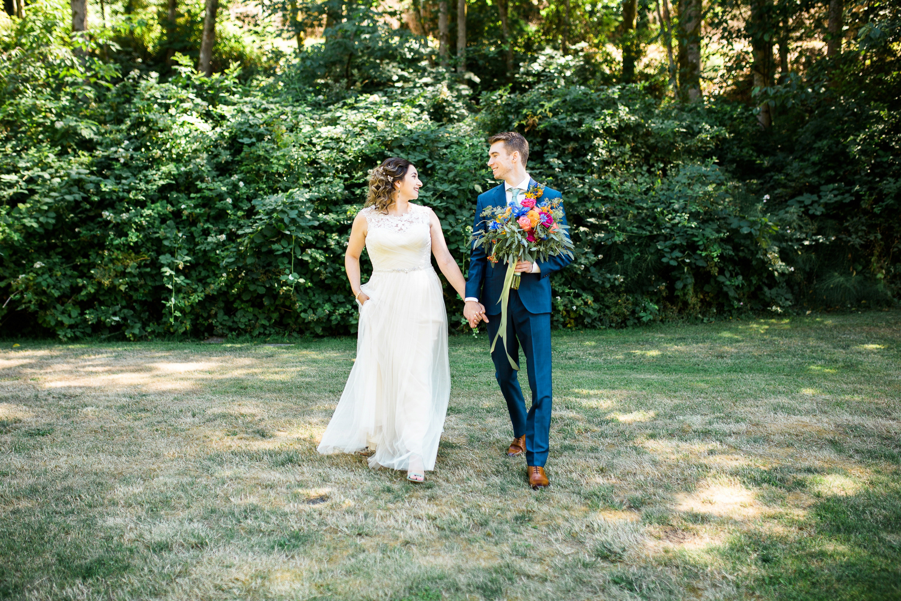33-Eloping-in-Seattle-Wedding-Photographer-PNW-Locations-Waterfront-Backyard-Reception.jpg
