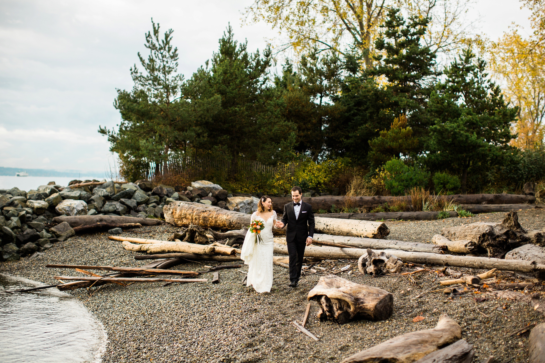 16-Eloping-in-Seattle-packages-Edgewater-hotel-wedding-seattle-photographer-Olympic-Sculpture-Park-bride-groom-portraits