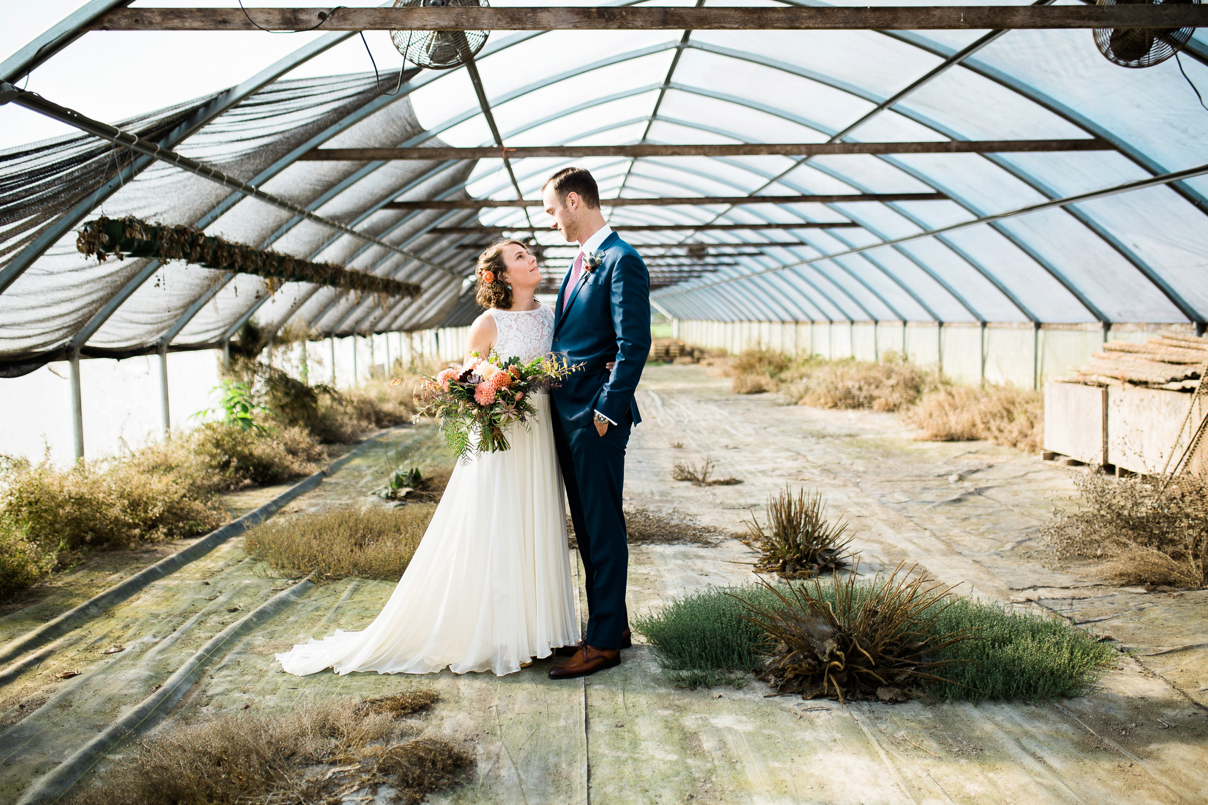 10-the-Fields-at-Willie-Greens-Wedding-Venue-Seattle-Photographer-bride-groom-portraits-Photography