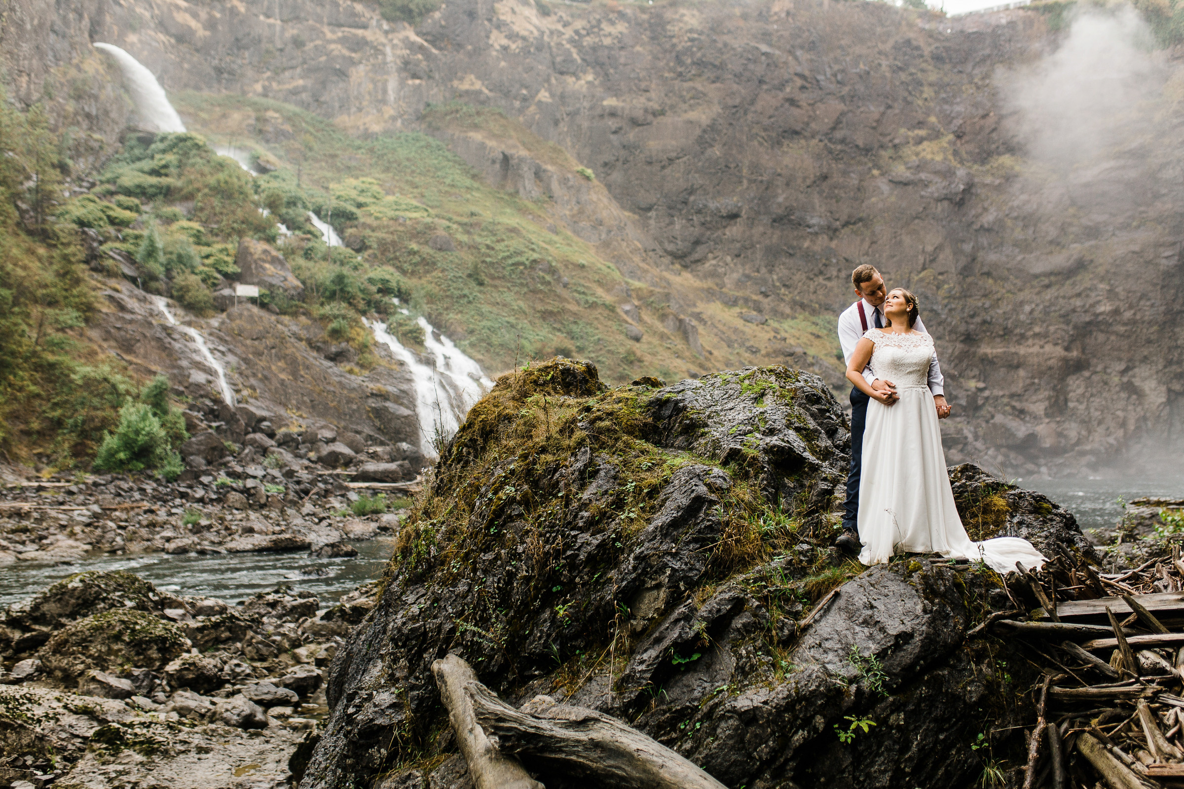 1-Seattle-Elopement-Photographer-Snoqualmie-Pass-Water-Falls-Adventure-Wedding-Photography